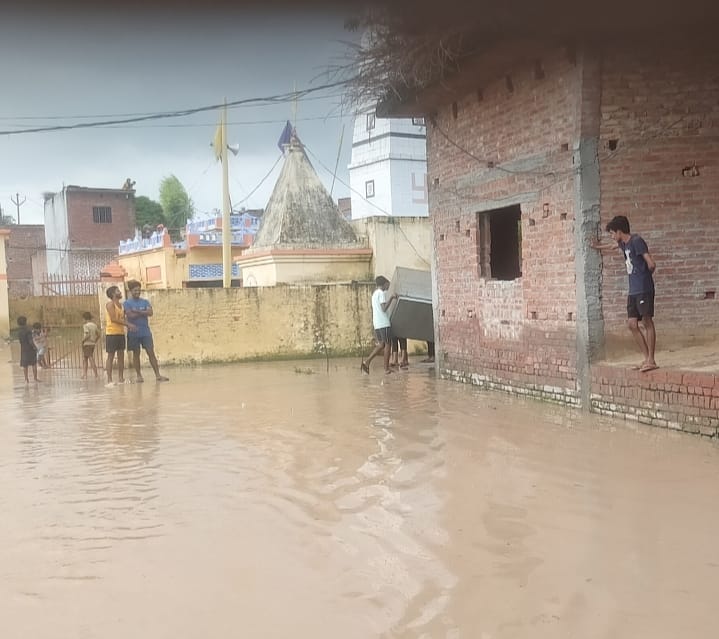 Kho river water entered Sherkot, people vacated their houses