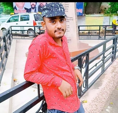 Bike slipped in an attempt to save the passerby, youth died