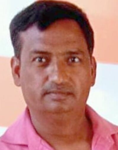 The shopkeeper sleeping outside the house was killed by slitting his throat