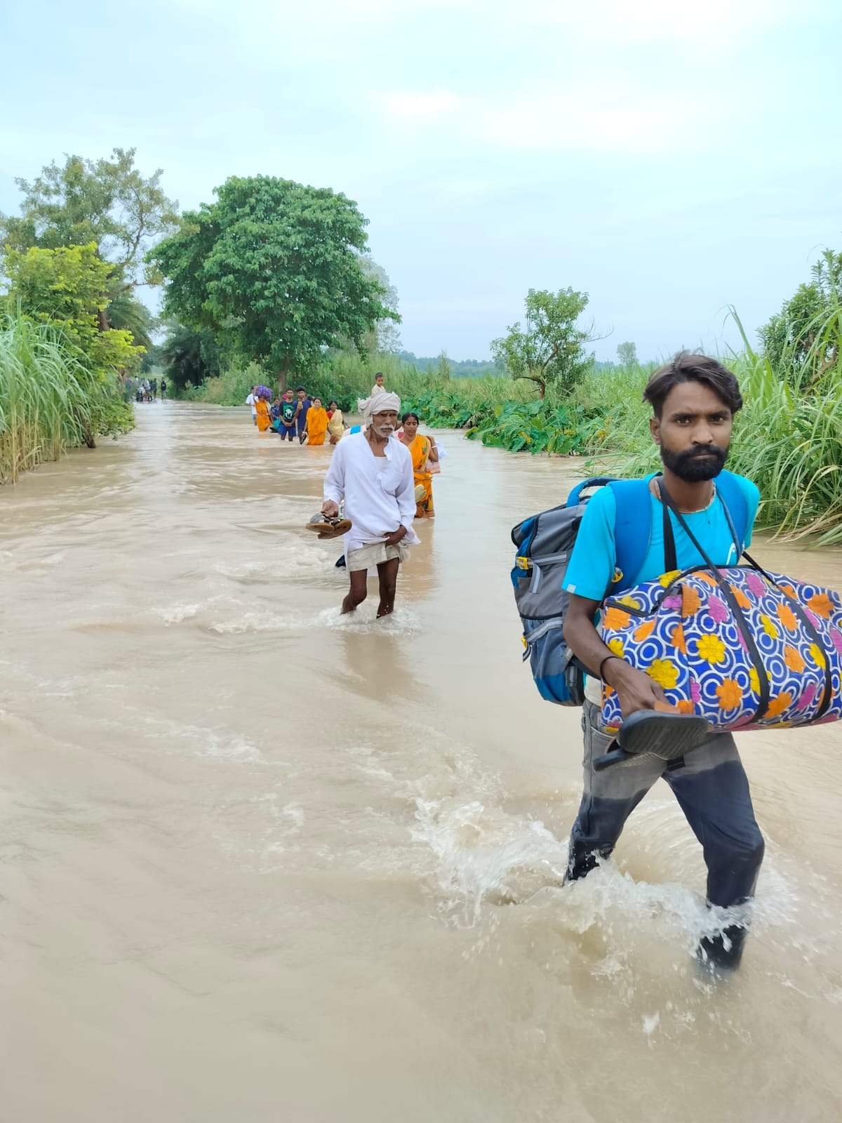 Sharda river started wreaking havoc due to arrival of 2.19 lakh cusecs of water