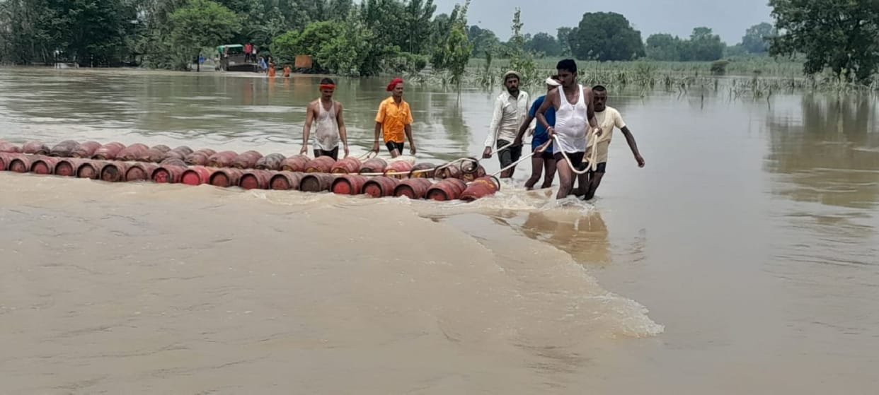 Flood havoc, 90 villages of three tehsils surrounded by water