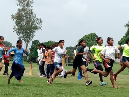 Purnima in pithu race, Ravi won in 1500 meters