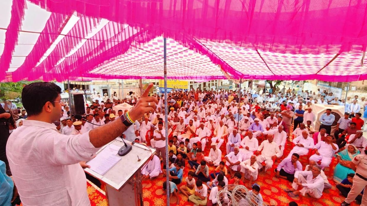 Plant so many party flags that the blood of Congressmen burns: Dushyant Chautala