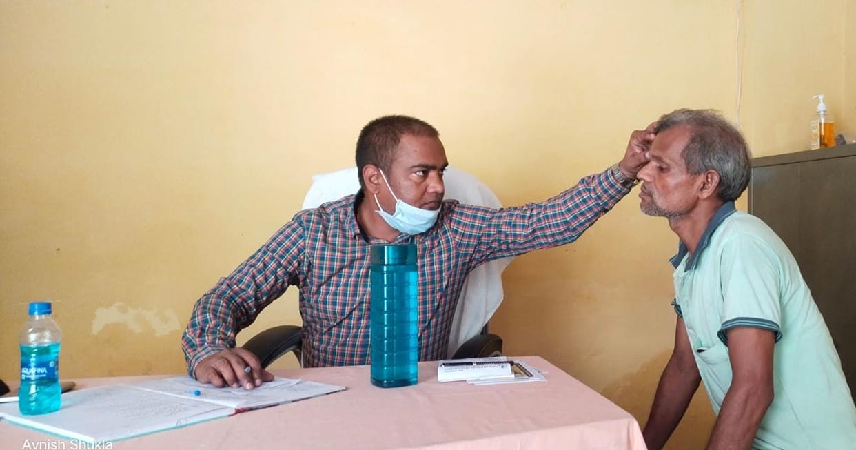 Queue of patients of eye flu and fever started in the district hospital