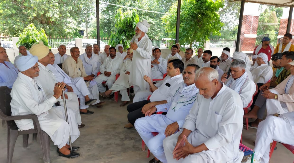 Now if excesses are done with a particular community, then Dadri's Khap will stand ahead