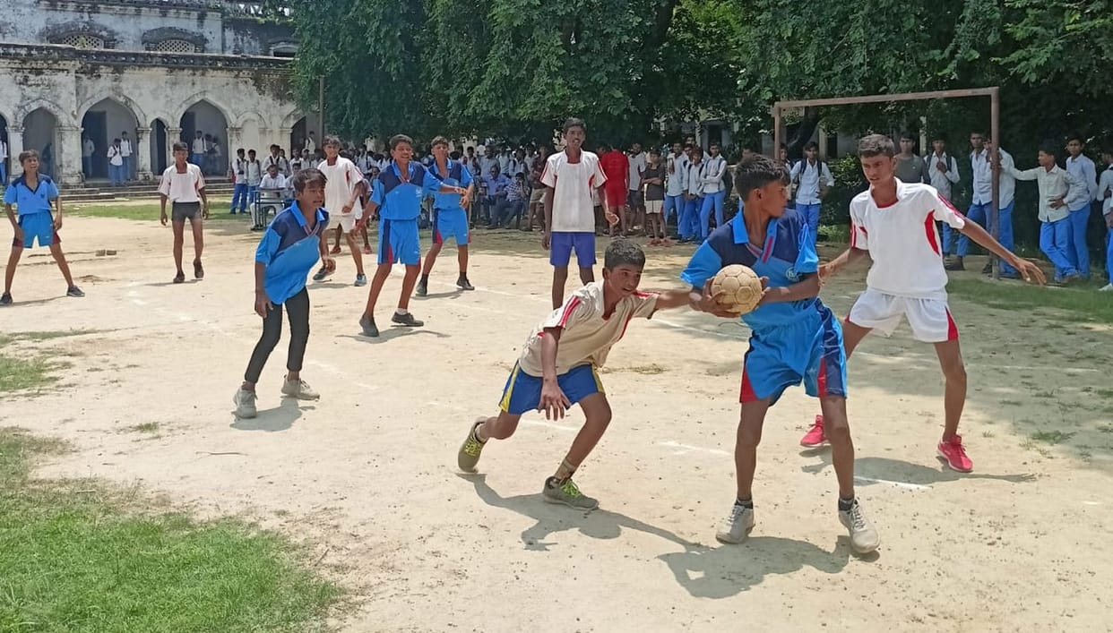 MGS beat MSV 5-4 in handball competition