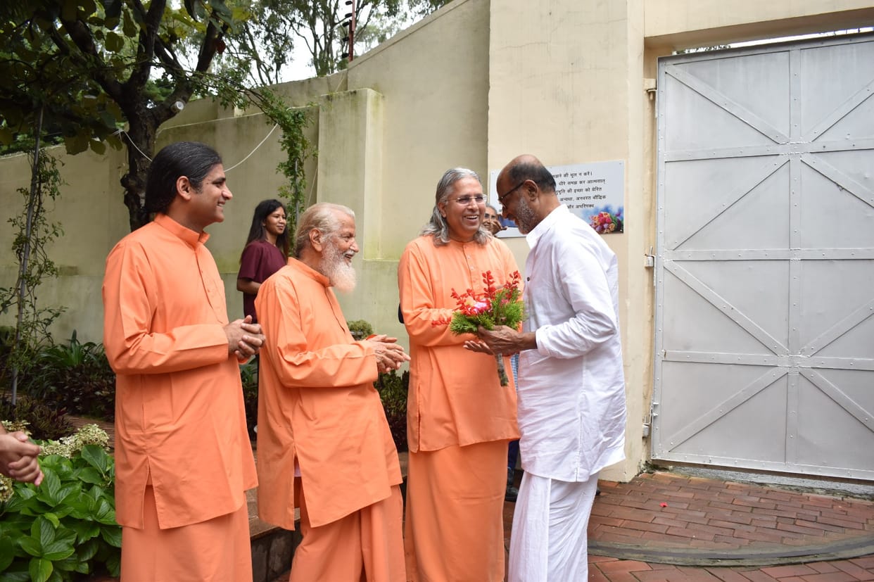 film star rajinikanth yogda ashram