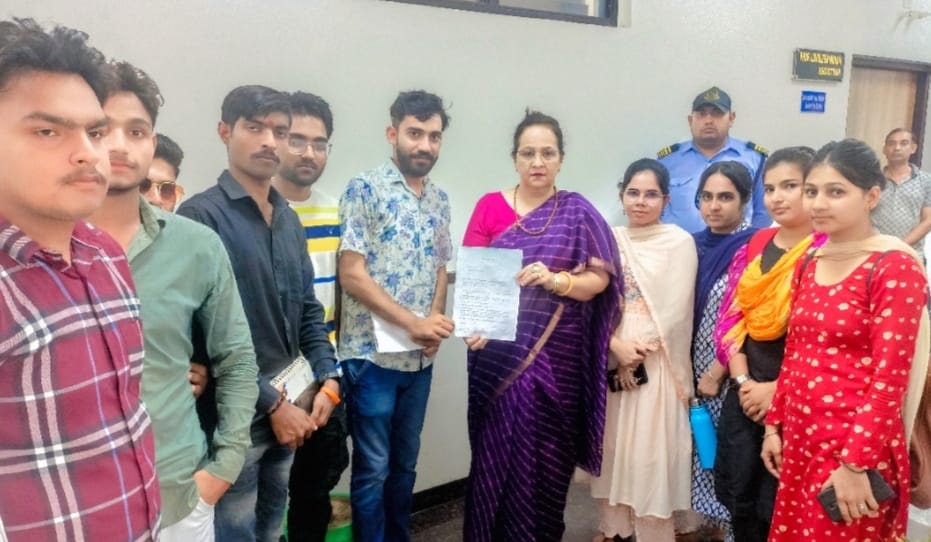 ABVP workers demand to increase student facilities