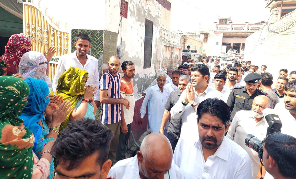 Opposition has no issue today: Dushyant