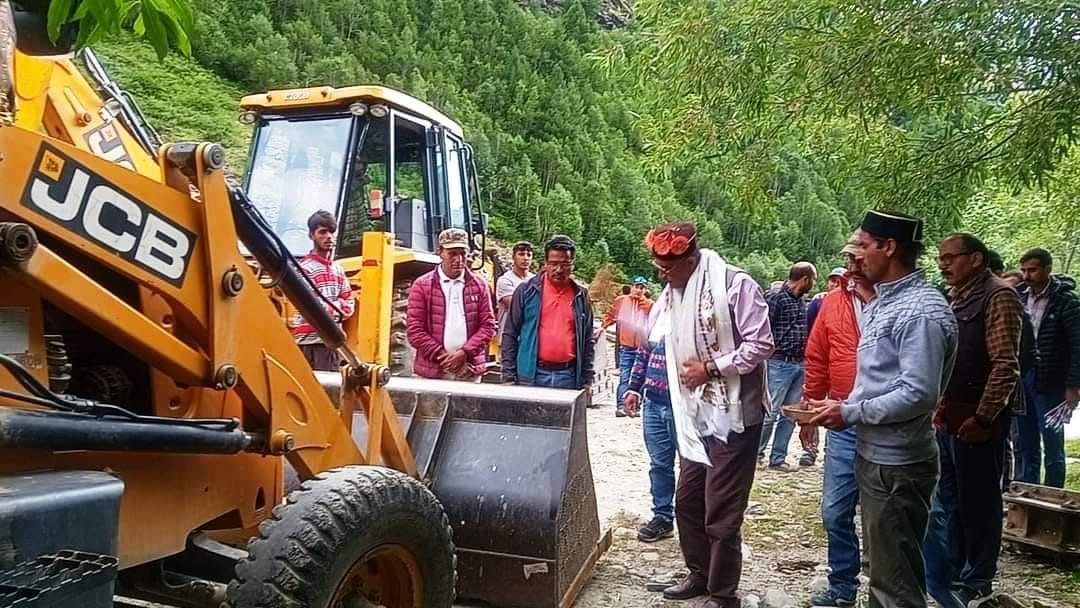 Road will be built for Neelkanth lake, Bhumi Pujan done