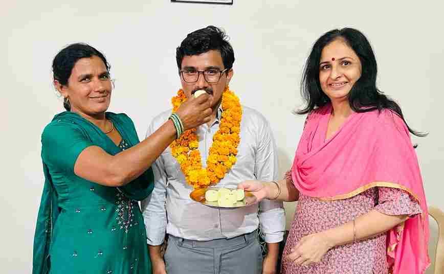 Bagla's Ashish Murthy Saharan selected in Bhabha Atomic Research Center
