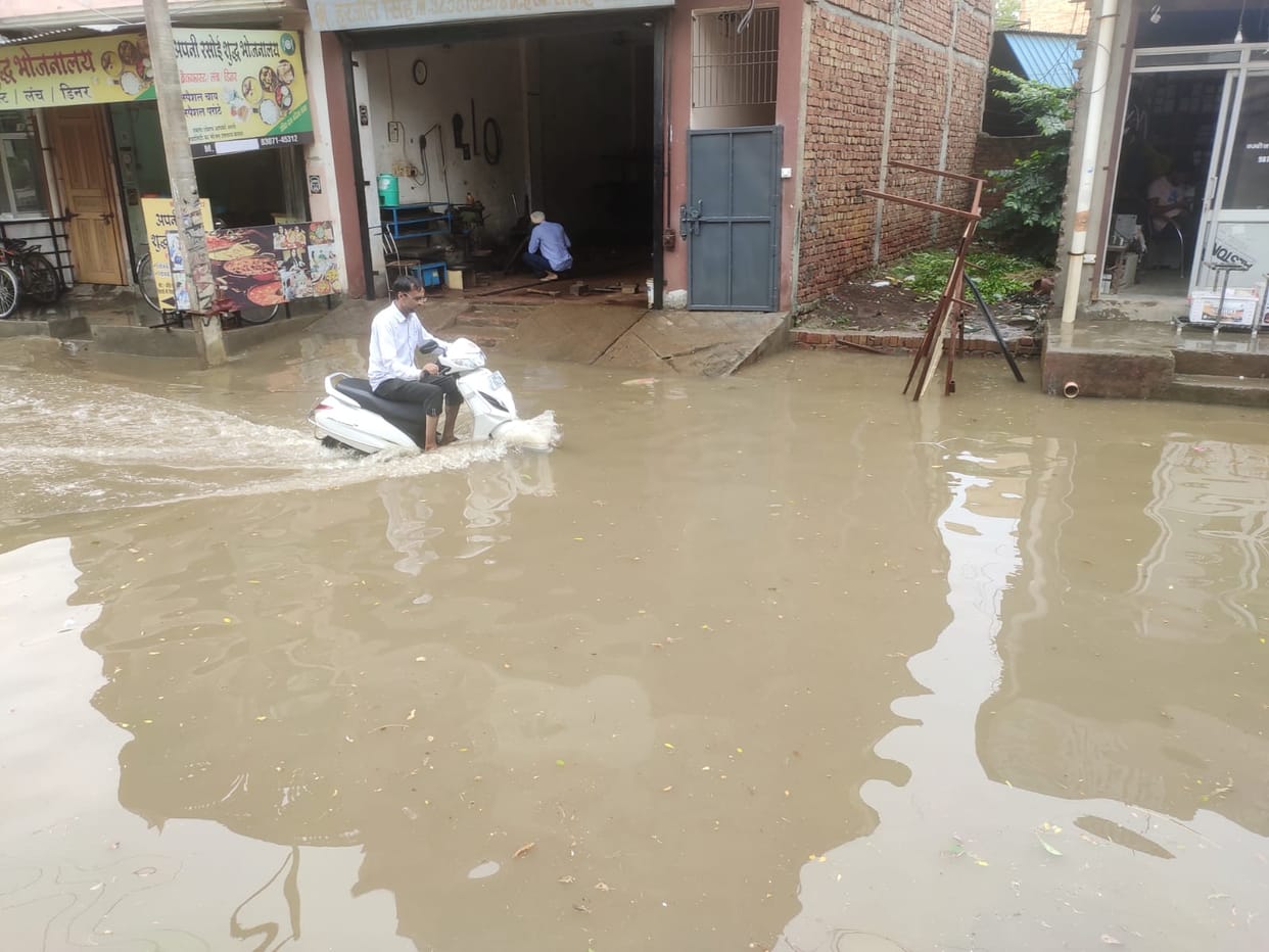 Due to indifference of monsoon, situation like drought in Bhimewala