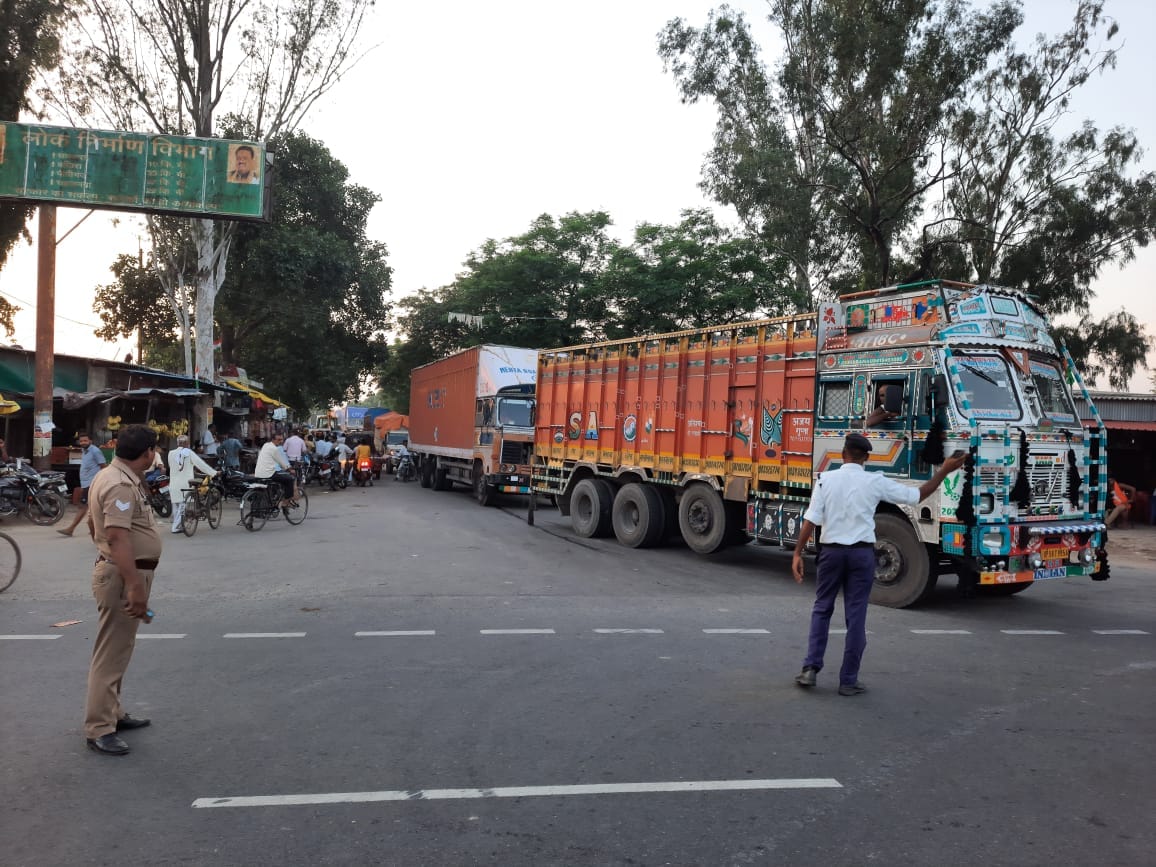 Jam on the road due to route diversion