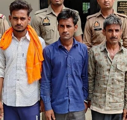 Brothers and nephews cut with an ax in a land dispute