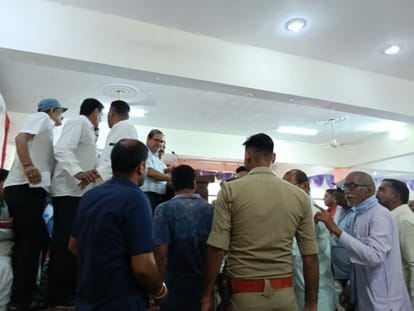 The meeting of the sugarcane committee became a victim of uproar