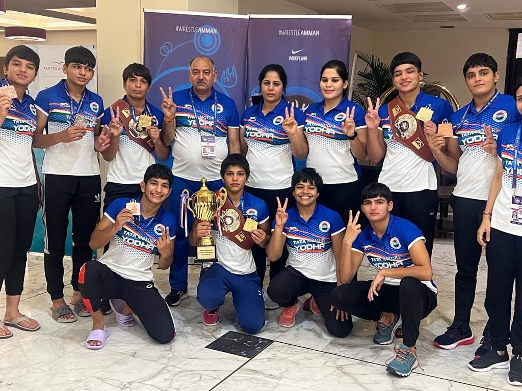 Daughters became the winners of Under-20 World Wrestling Competition