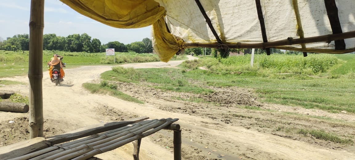 Unimpeded movement of footpaths should not become a cause of great danger