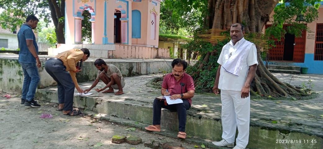 Archaeological excavation officer reached the ancient historical site Rajdhani village