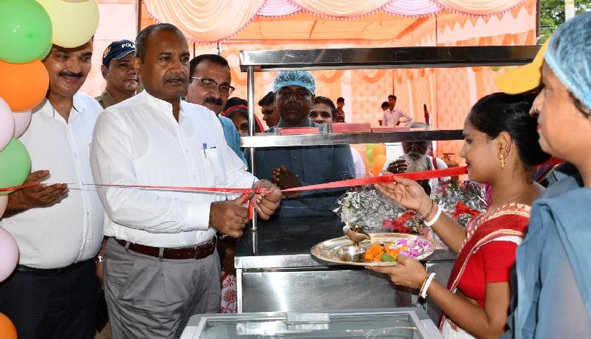 Uttara fish restaurent in rudrapur