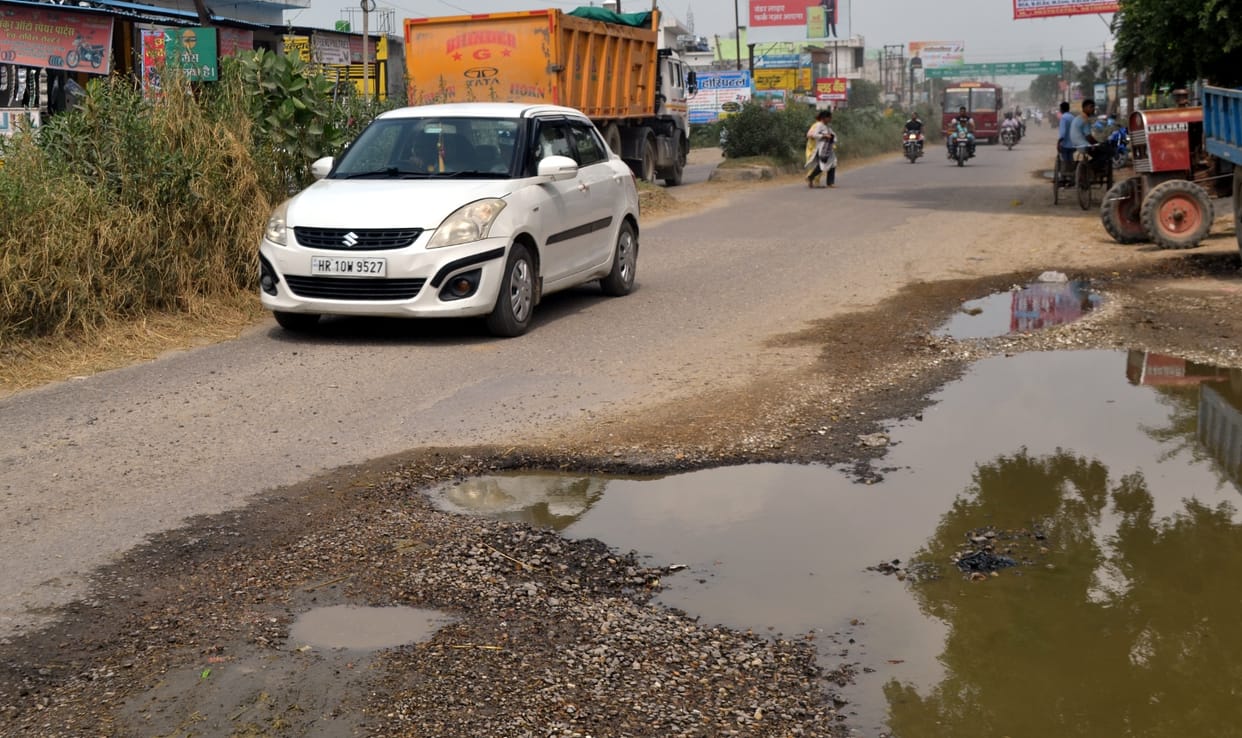 More than 150 deadly potholes in seven km highway