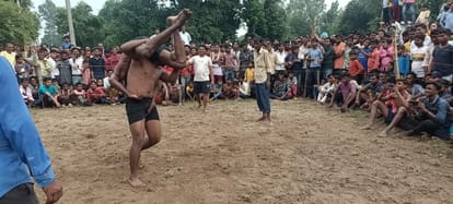 Crowd gathered in pagodas on Nag Panchami, freed from the shackles of snakebite