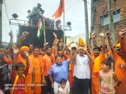 Kanwariyas also left from Puranpur