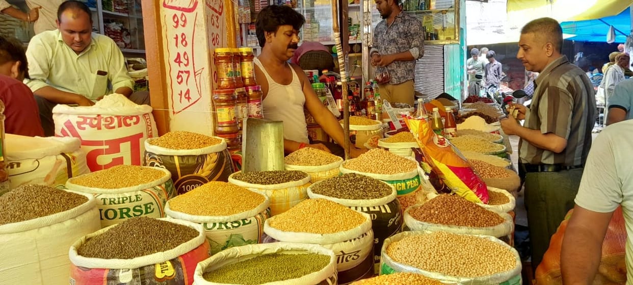 Pulses also hit by inflation, price increased by ten rupees in 15 days