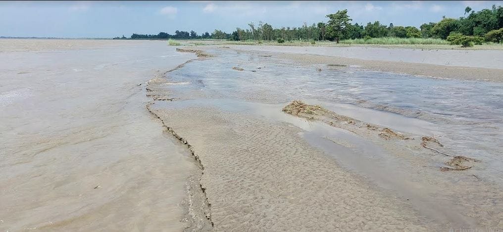 water lable in river