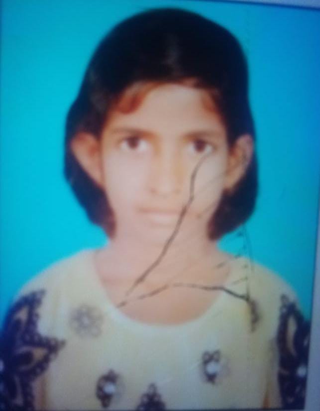 The wall fell on the girl while playing, one died