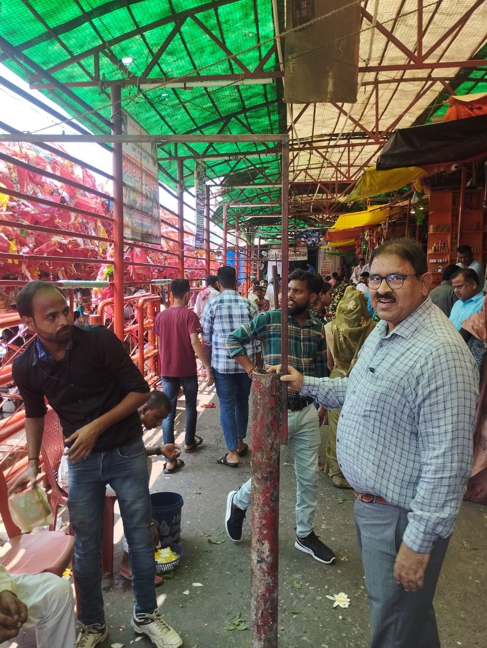 The portals of the legendary Shiva temple were opened at 1.30 am