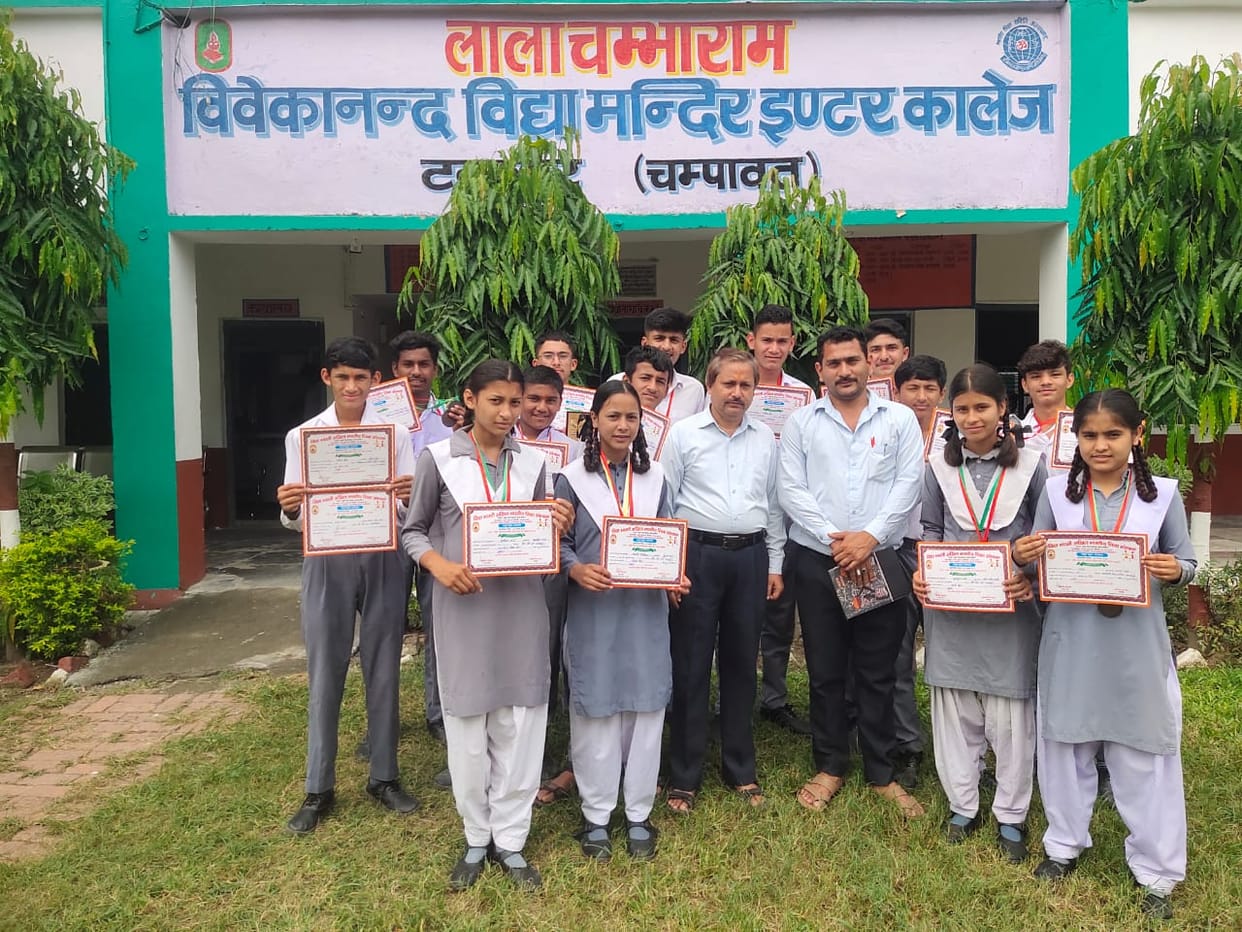 Anshu Kumar and Sushmita topped the race
