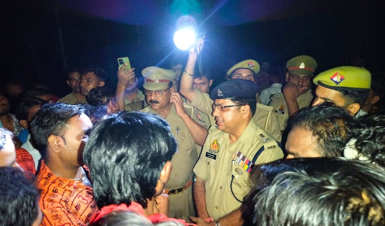 clash between kanwariyas and police