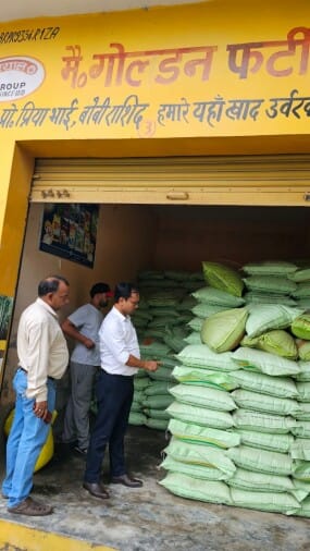 Checking of fertilizer shops in Newria, license of one suspended