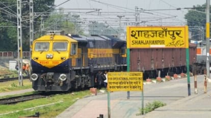 Trains full before Raksha Bandhan, getting reservation difficult