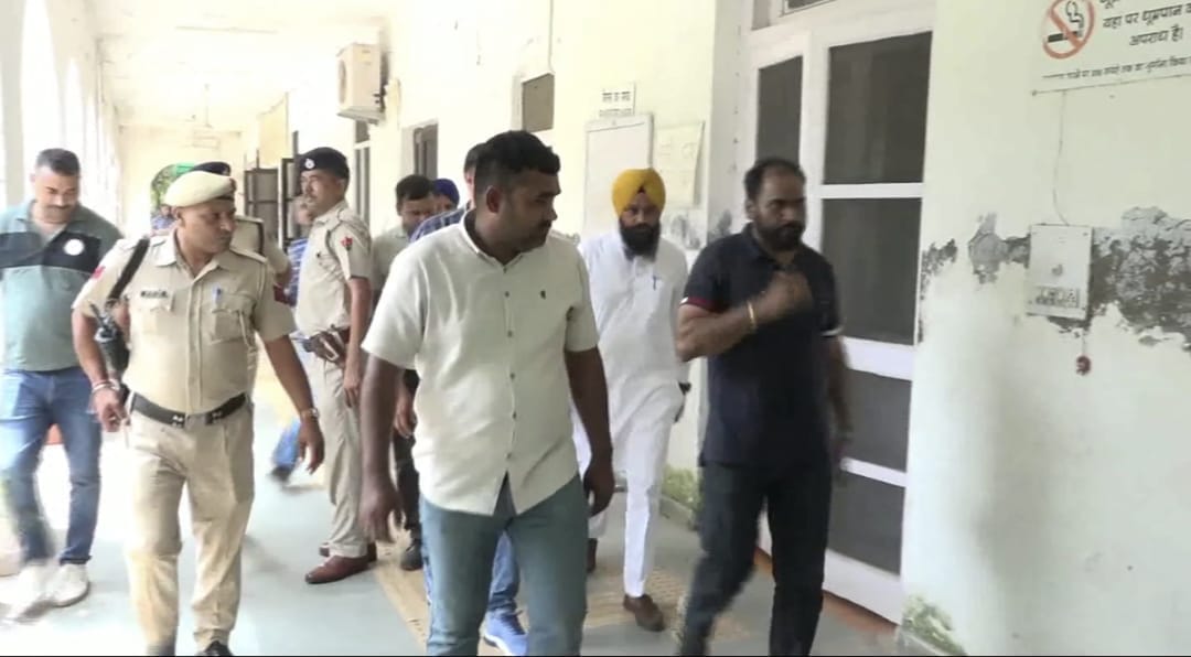 Called in the meeting, the farmer leader was taken into custody