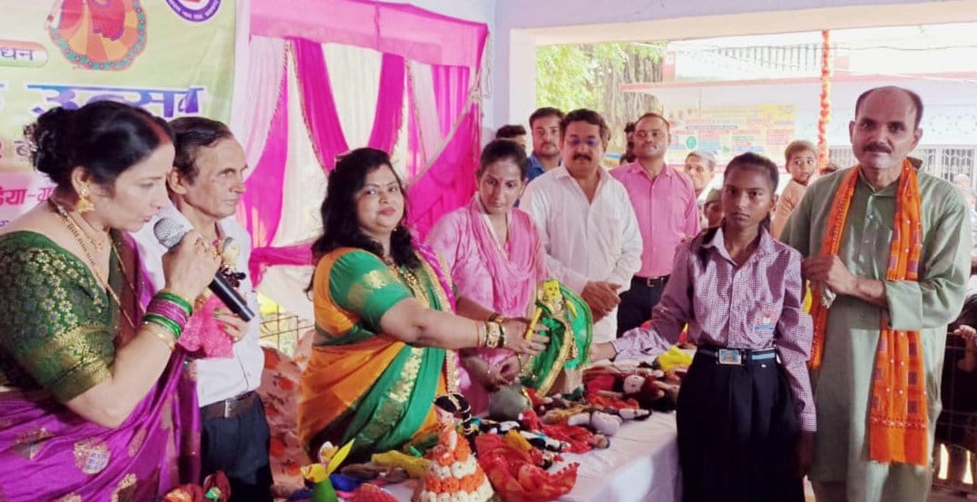 Women honored in Ghughuri folk festival