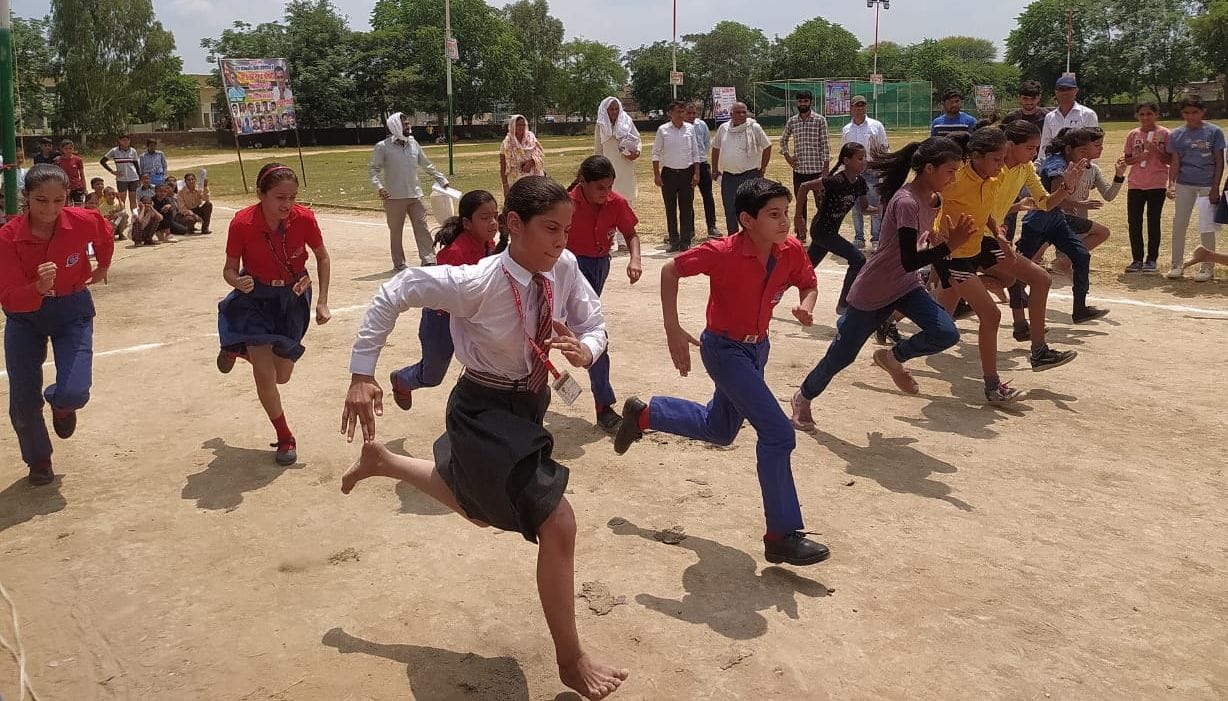 Arju was first in the race and Tosham's team was first in Kho-Kho.