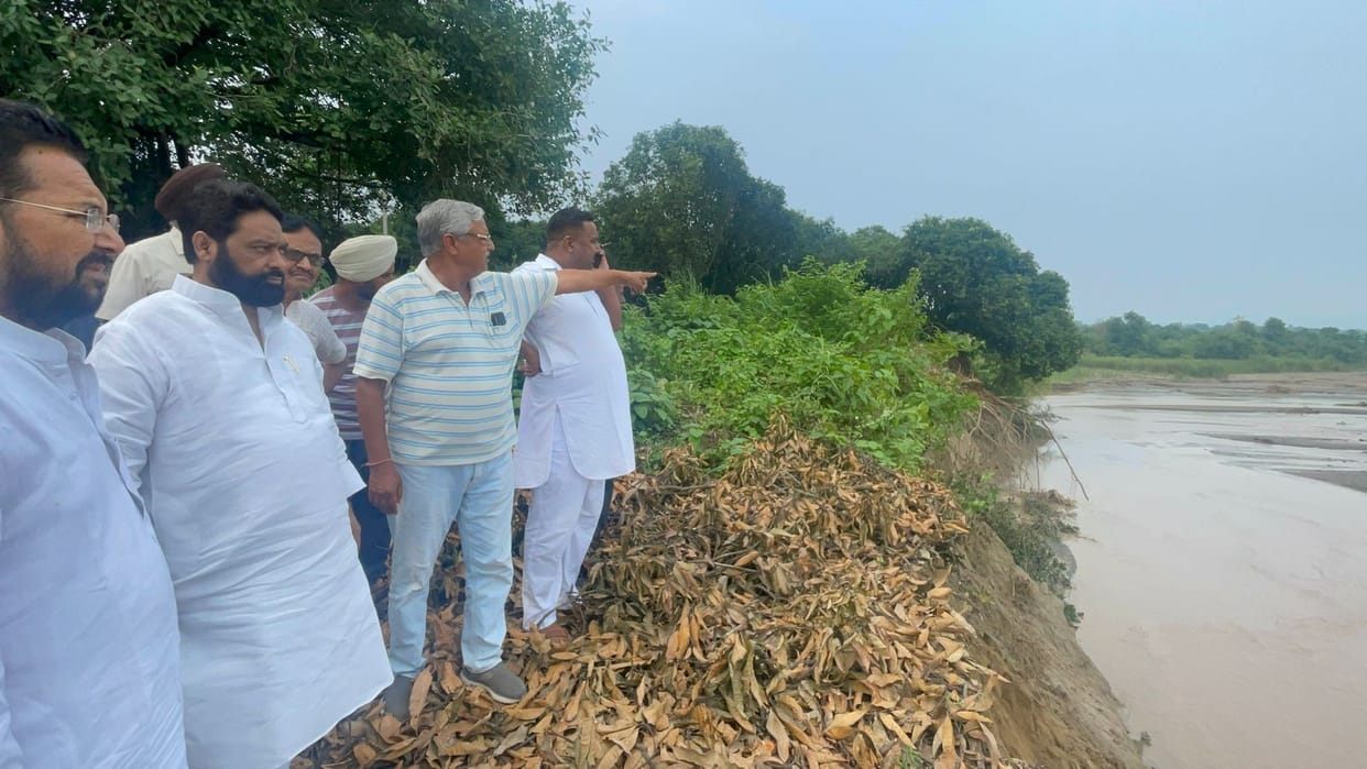 MLA Tasleem Ahmed visited Malan river cutting area