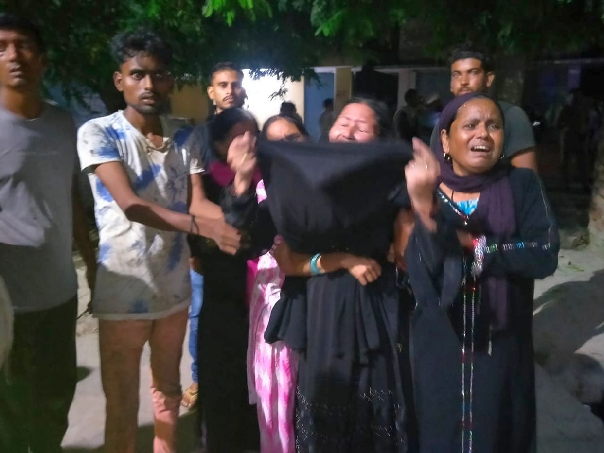 Mechanic died due to electric shock, relatives created ruckus