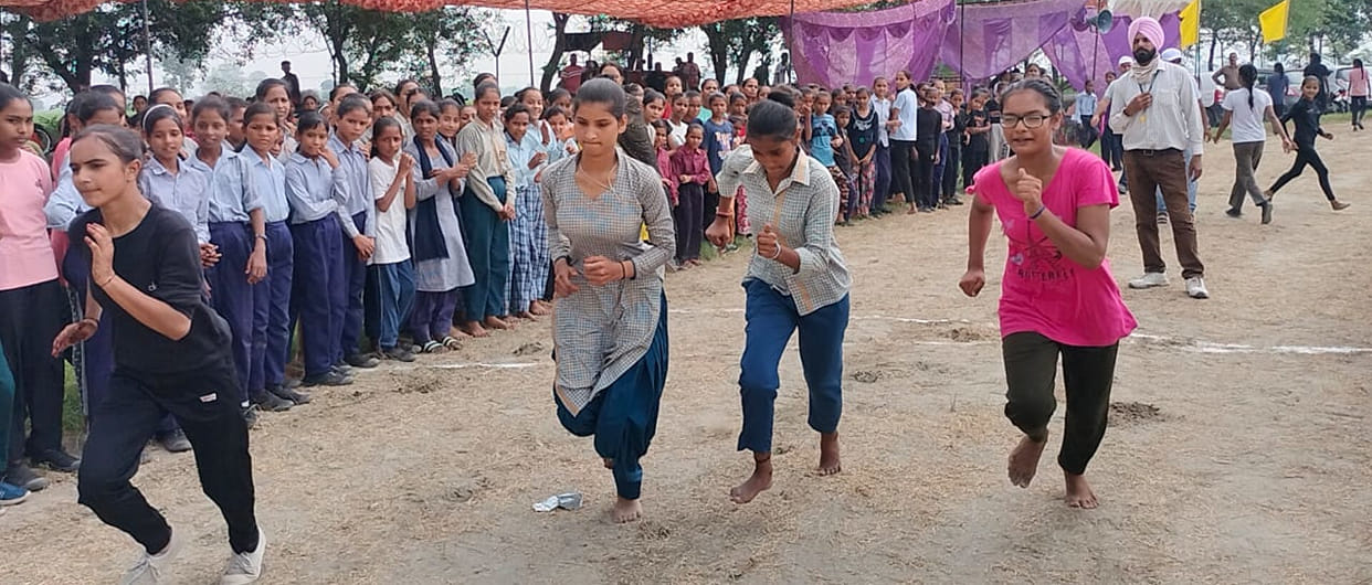 Mannat in running, Rohini in Taekwondo