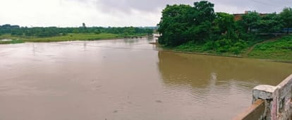 Rain increased the trouble of flood affected people