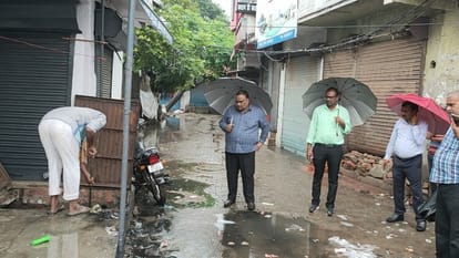 Roads dug for sewer line turned into mud due to rain