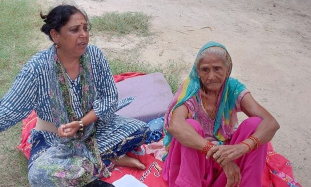 Mother-daughter sitting on hunger strike against illegal occupation
