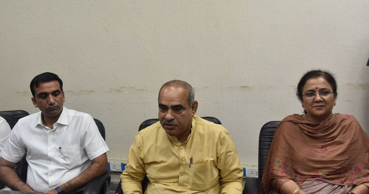 There is no portal government in the state, development work is being done evenly: Moolchand