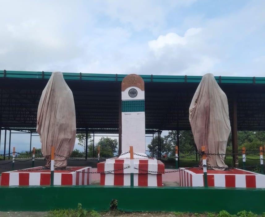 Statues of martyrs installed, waiting for unveiling