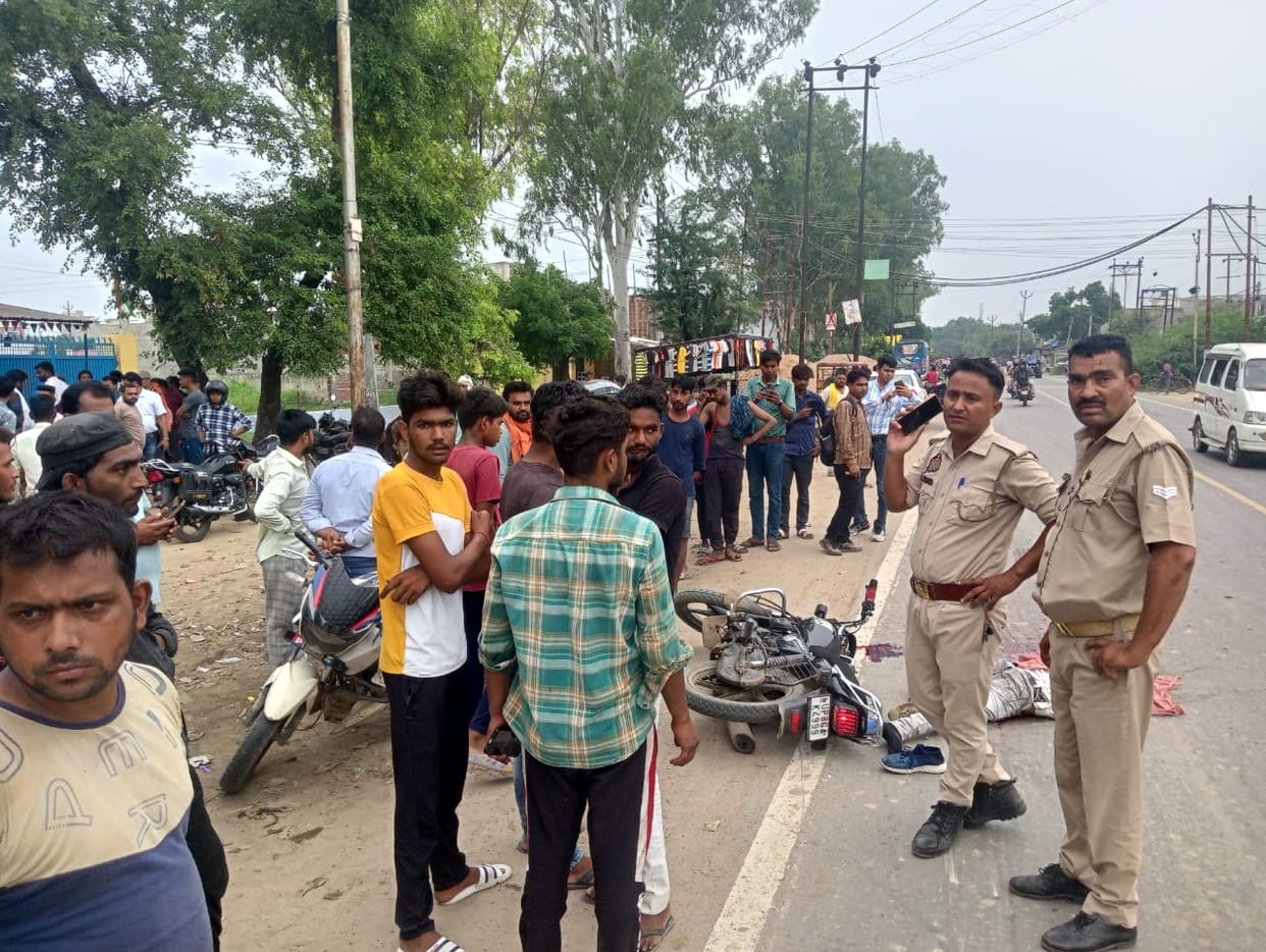 bike rider dies due to canter collision, two injured