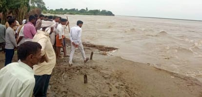 Erosion intensified at Ahmed Nagar Bachhora