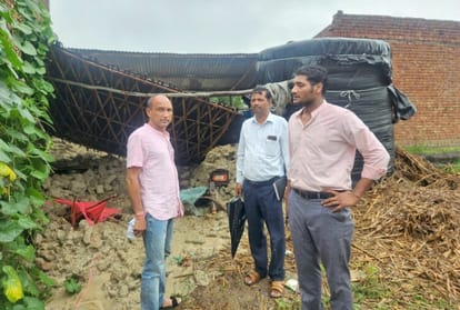 Wall of kutcha house collapsed in Ismailpur, five people buried, child died