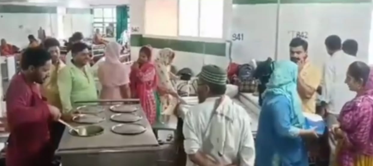 Worms found in food distributed to patients in JN Medical College