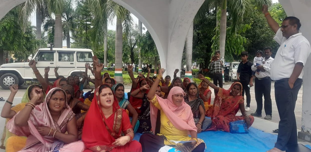 Rogjar servants should give timely information to female mates